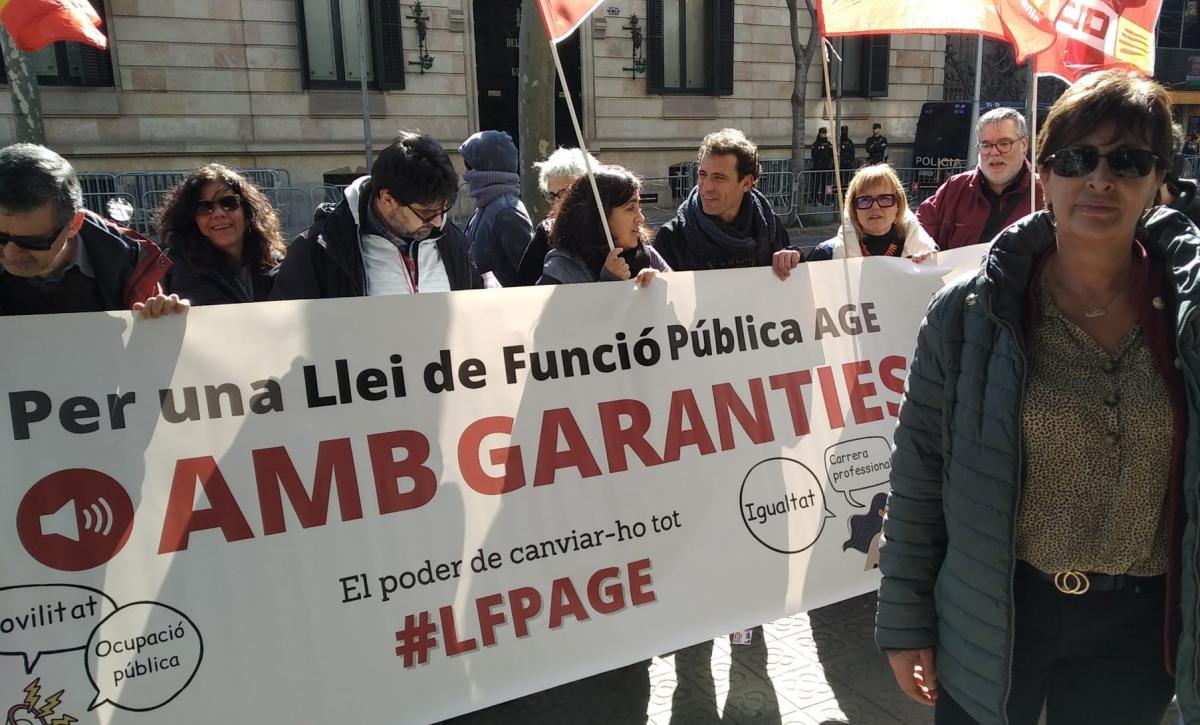 Concentraci davant de la Delegaci del Govern a Catalunya