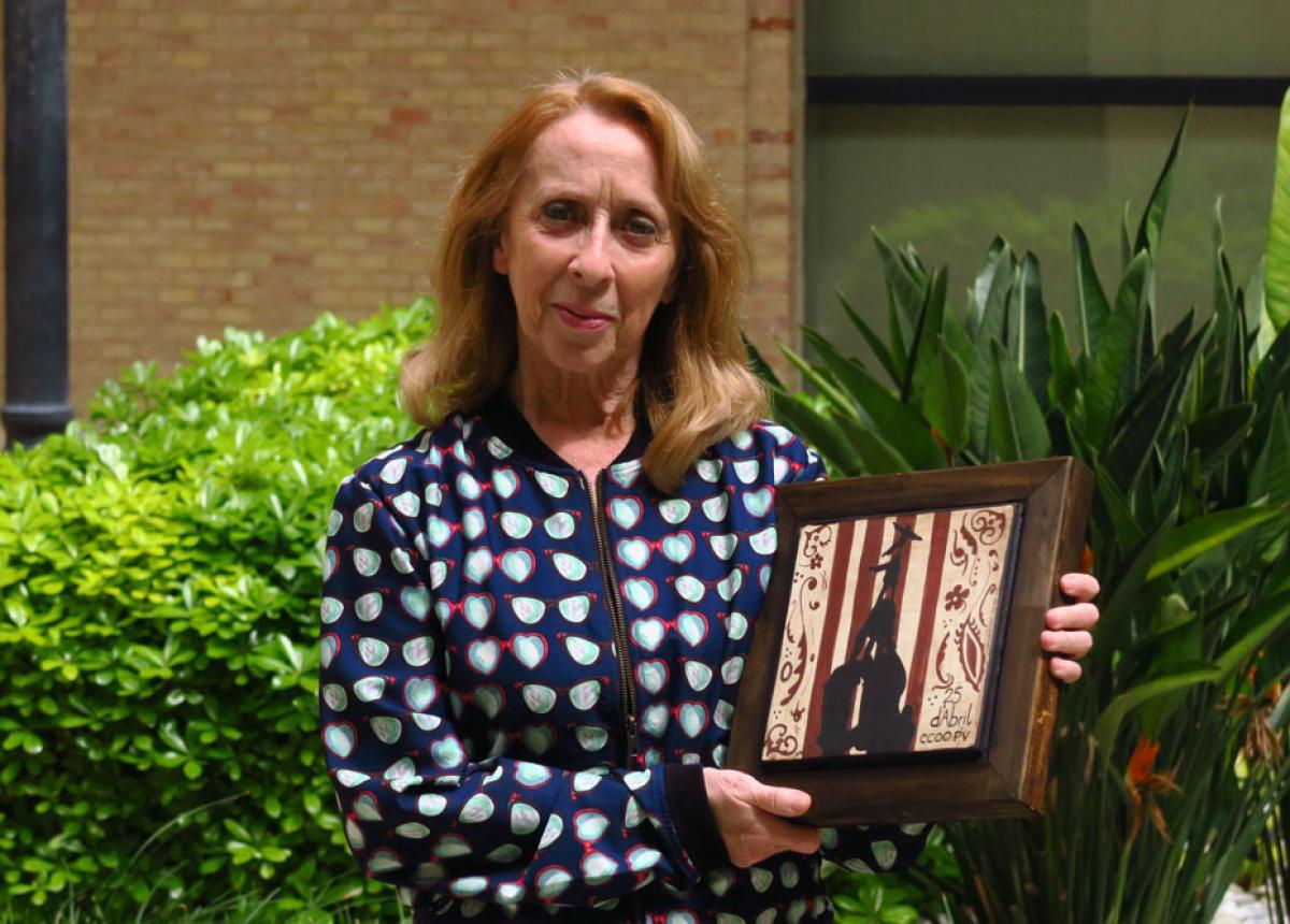 María Jesús Felipe con el premio