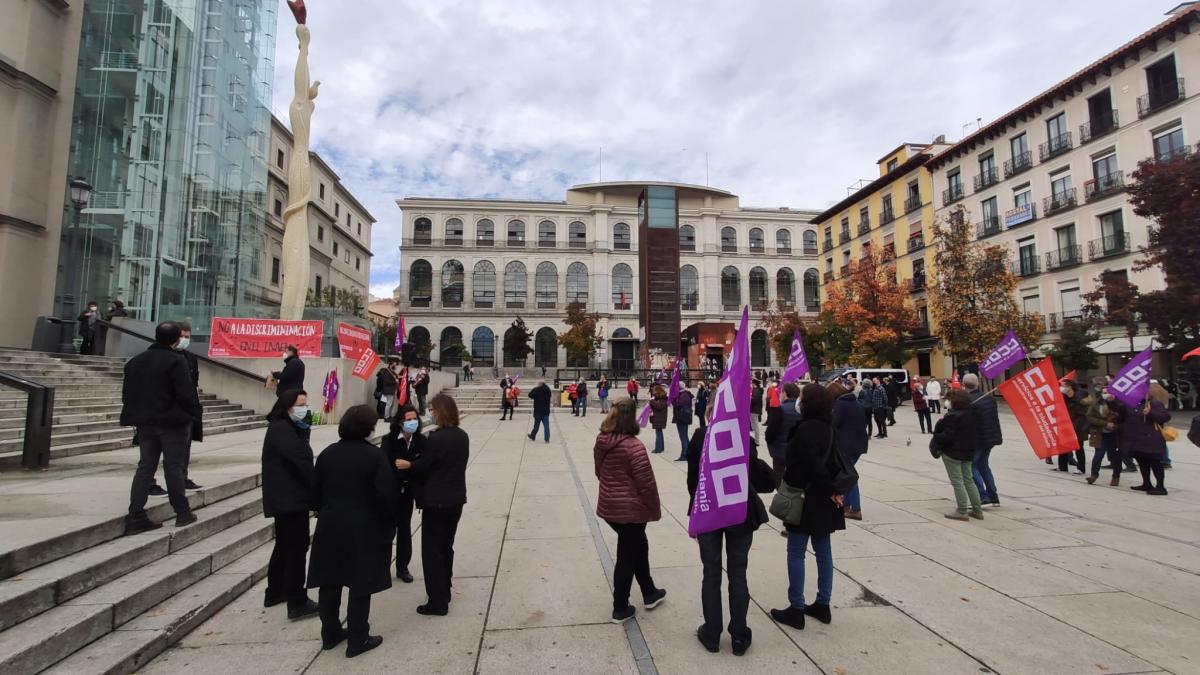 Concentracin de CCOO en el Museo Reina Sofa