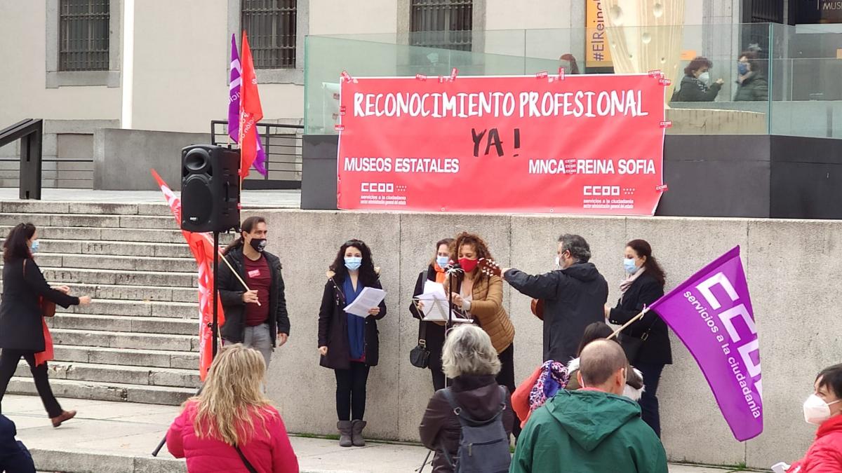 Concentracin de CCOO en el Museo Reina Sofa