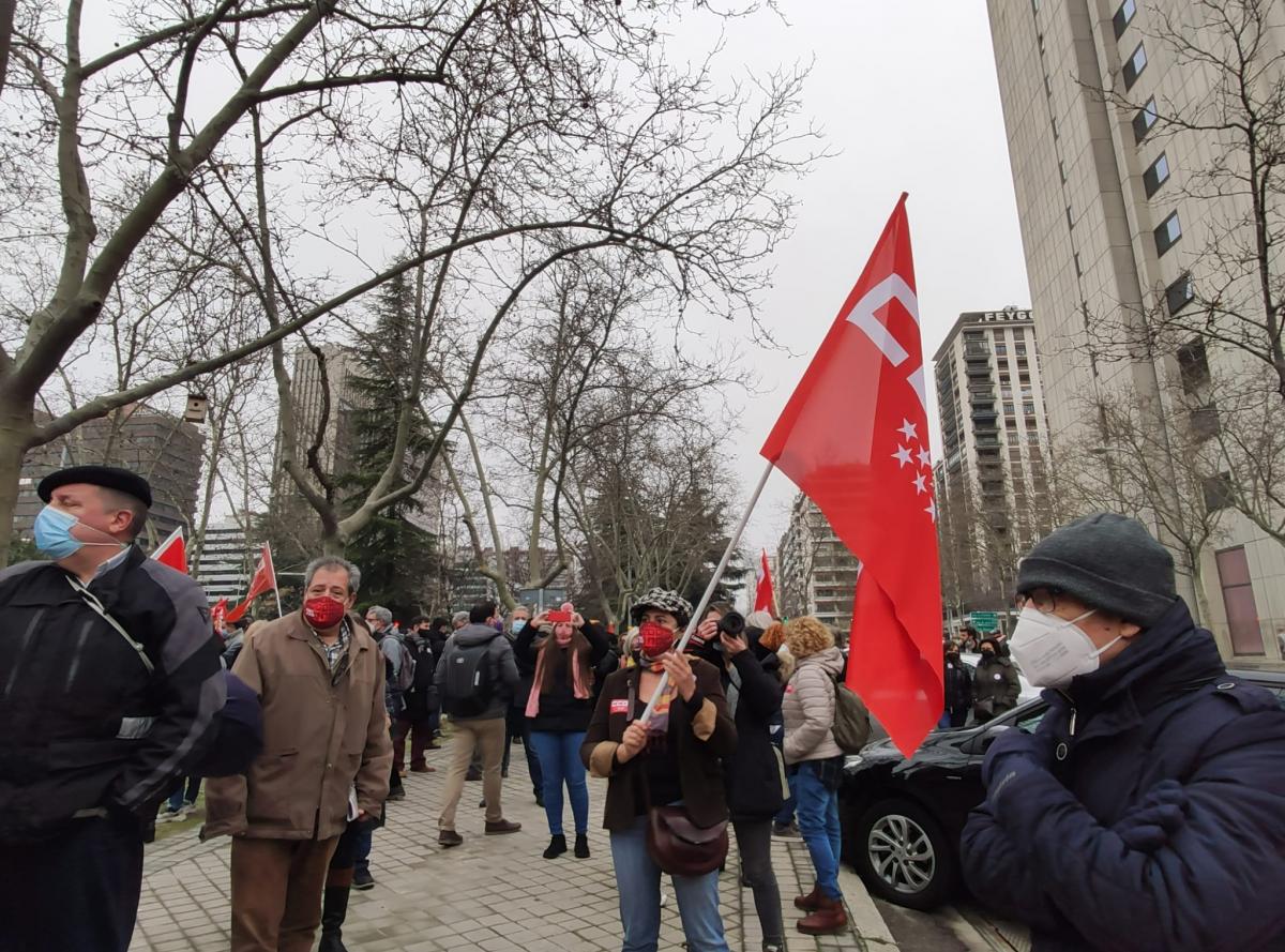 CCOO y UGT que han protestado este 11F ante la sede del Ministerio de Asuntos Econmicos