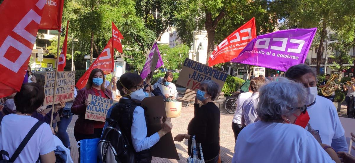 Concentracin de CCOO ante la Direccin General de Funcin Pblica.