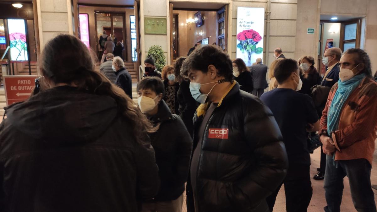 Concentracin de CCOO en el Teatro de la Zarzuela de Madrid