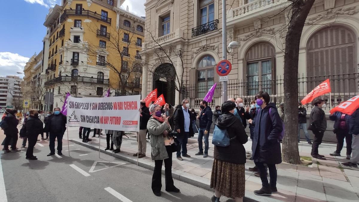 Concentracin de CCOO en la sede de la Secretara de Estado de Funcin Pblica