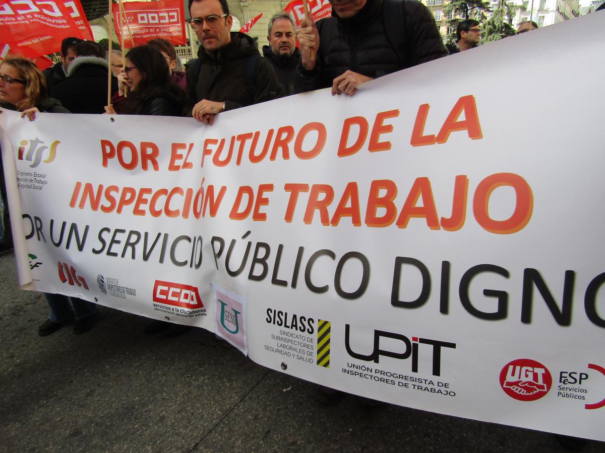 Concentracin #NosSobranRazones en la AGE delante del Congreso de los Diputados