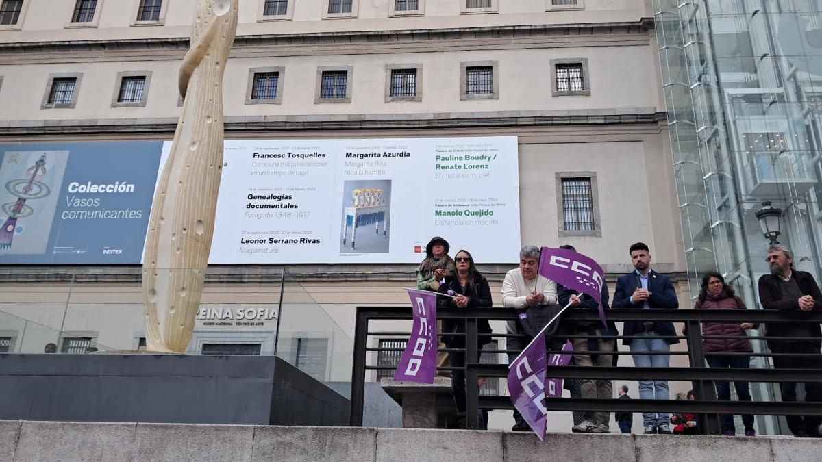 Concentracin 8M en la Plaza del museo Reina Sofa de Madrid