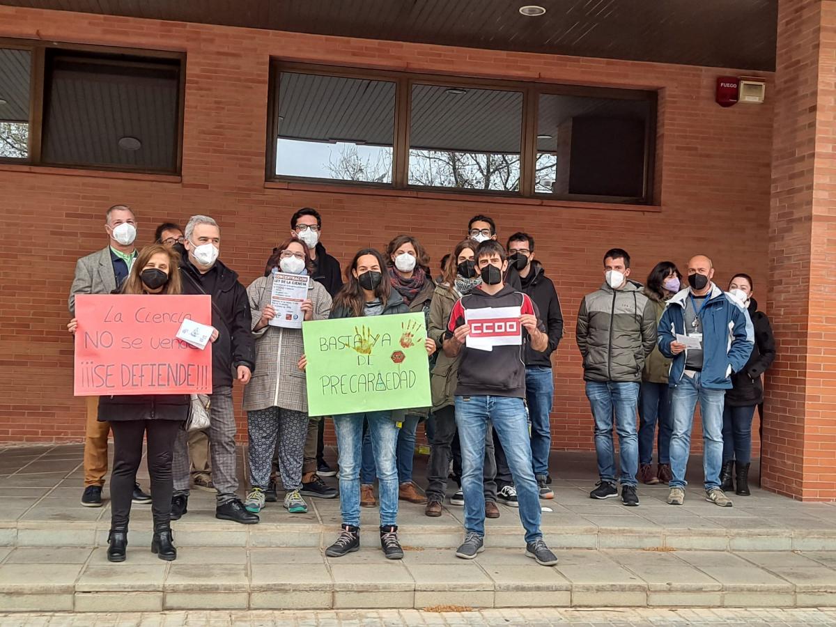 Paros de 15 minutos en la entrada de los centrso del CSIC.