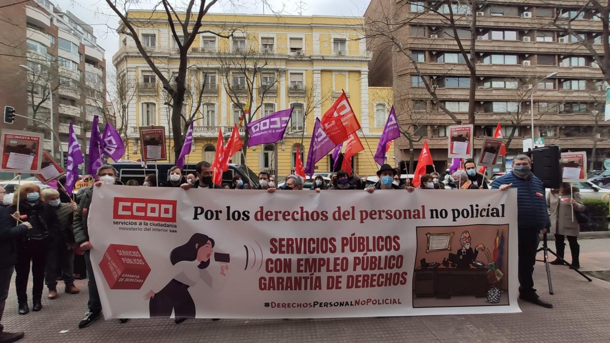 Concentracin del personal no policial en la Direccin General de Polica