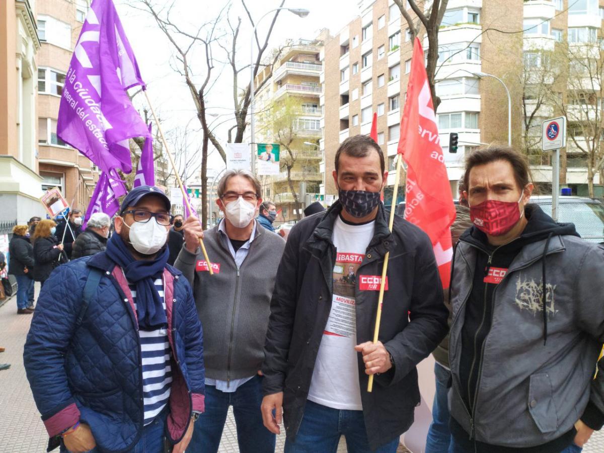 Concentracin durante el primer paro del personal no policial en la Direccin General de Polica