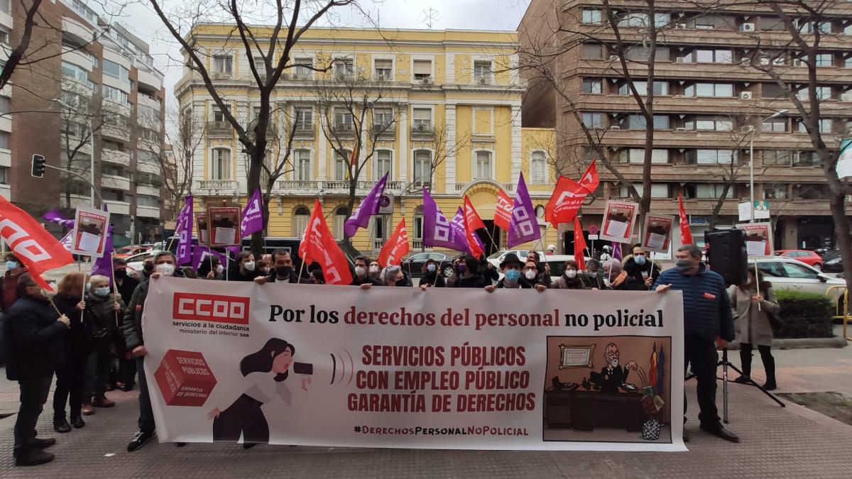 Concentracin del personal no policial en la Direccin General de Polica