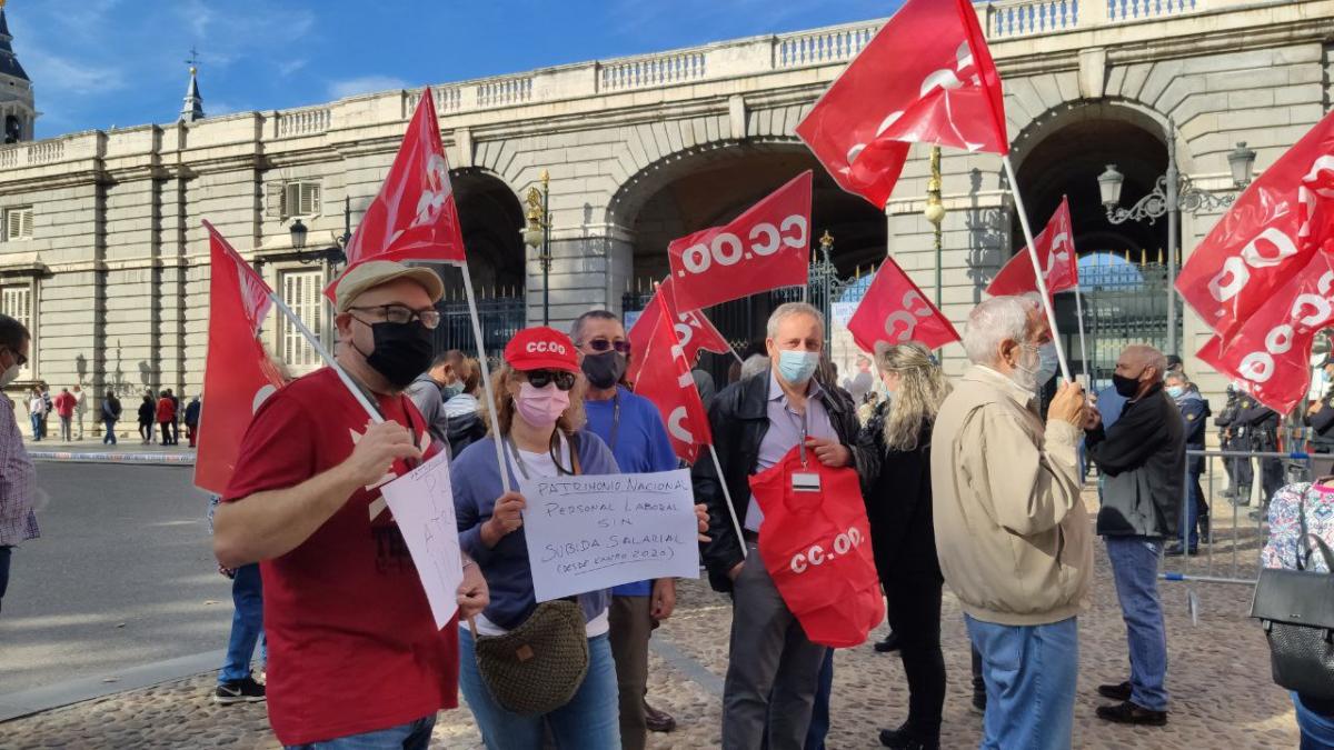 Concentracin en Palacio Real por los atrasos retributivos del personal laboral.