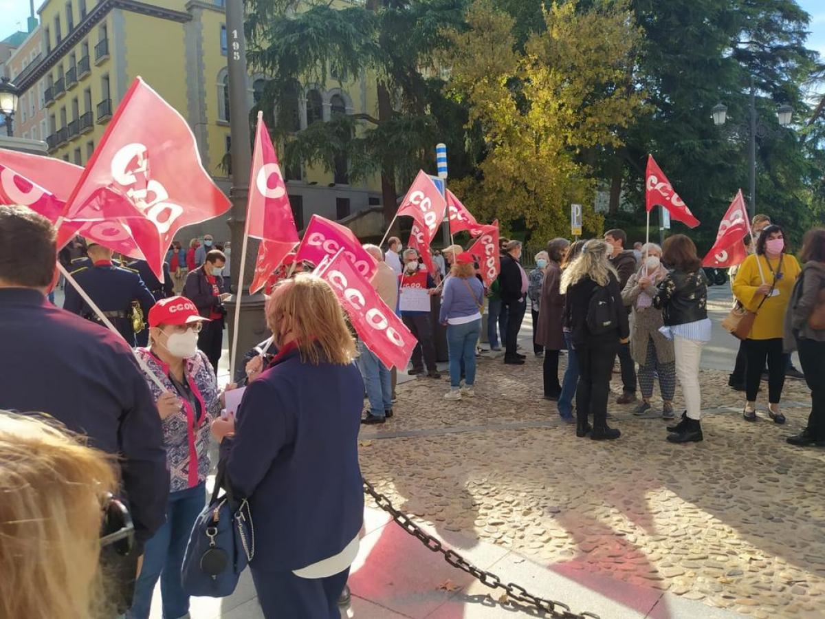 Concentracin en Palacio Real por los atrasos retributivos del personal laboral.