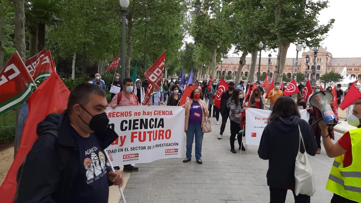 Concentracin contra la reforma de la Ley de Ciencia (Sevilla).