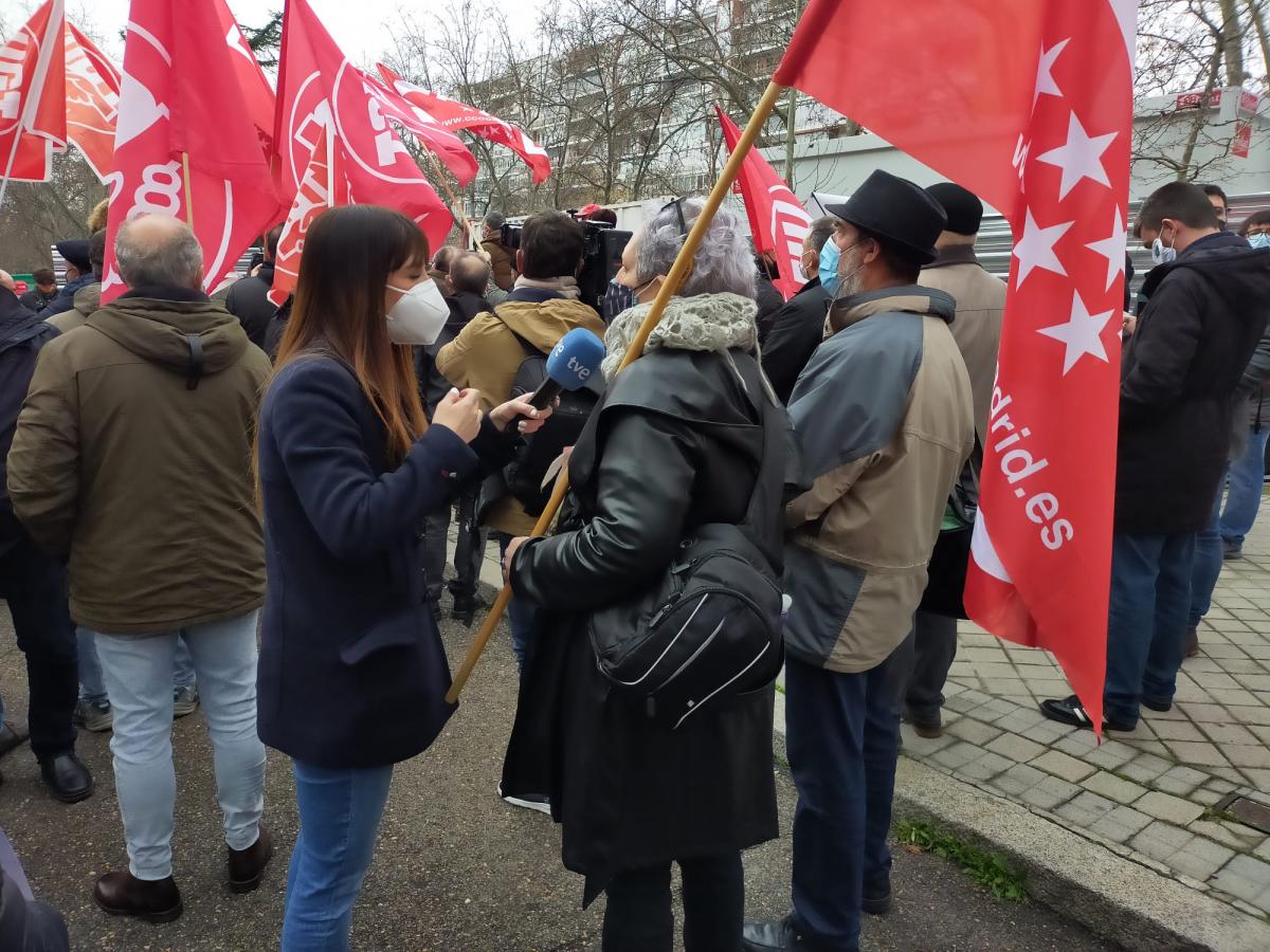CCOO y UGT que han protestado este 11F ante la sede del Ministerio de Asuntos Econmicos