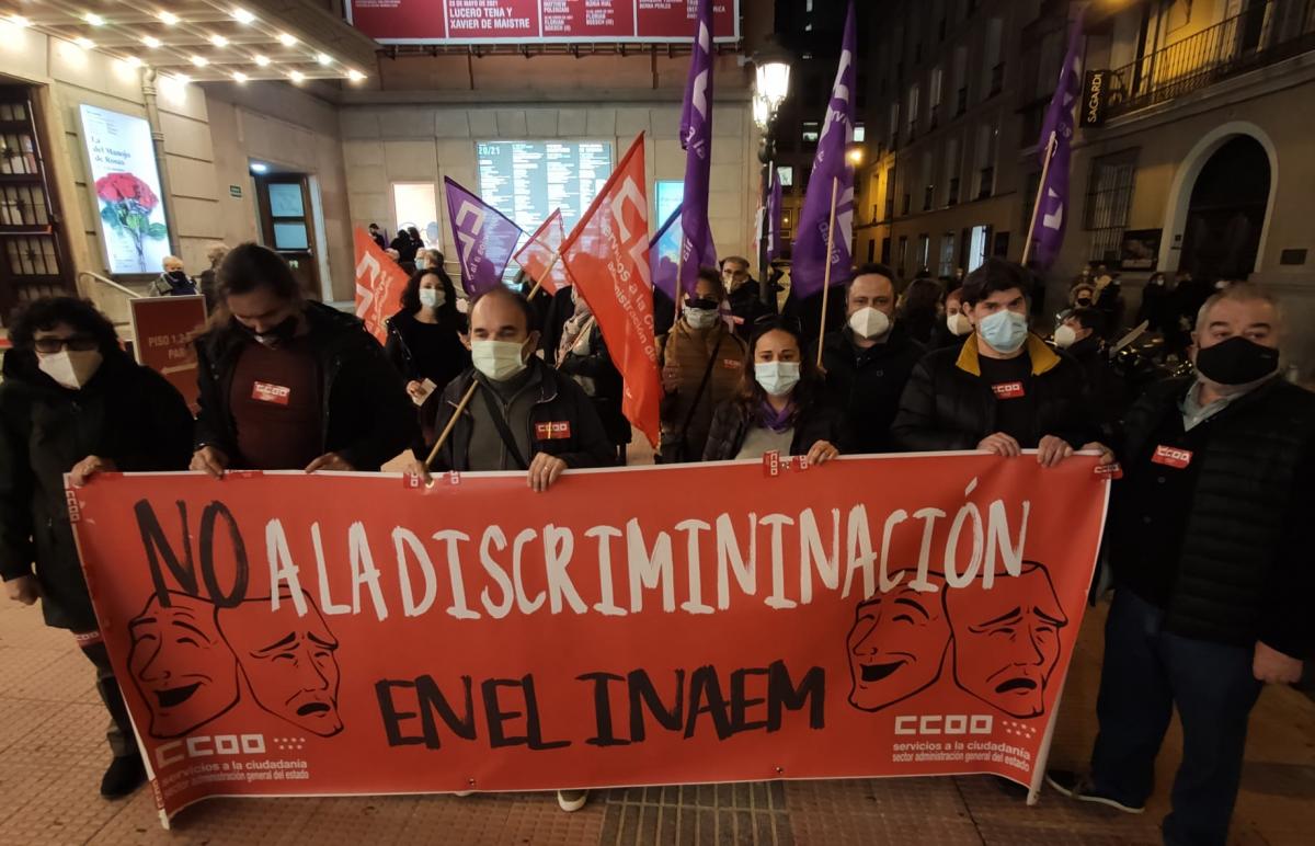 Concentracin de CCOO en el Teatro de la Zarzuela de Madrid