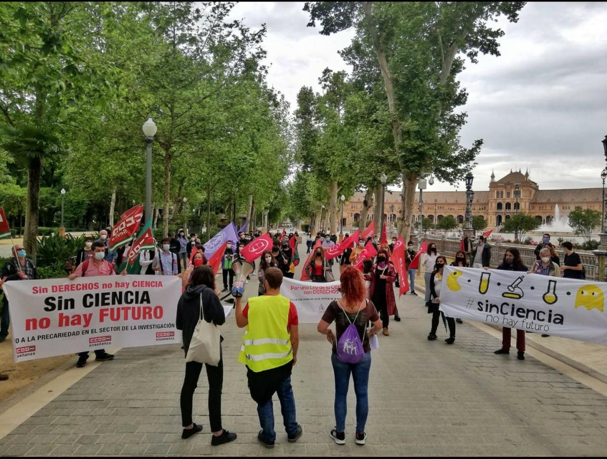 Concentracin contra la reforma de la Ley de Ciencia.