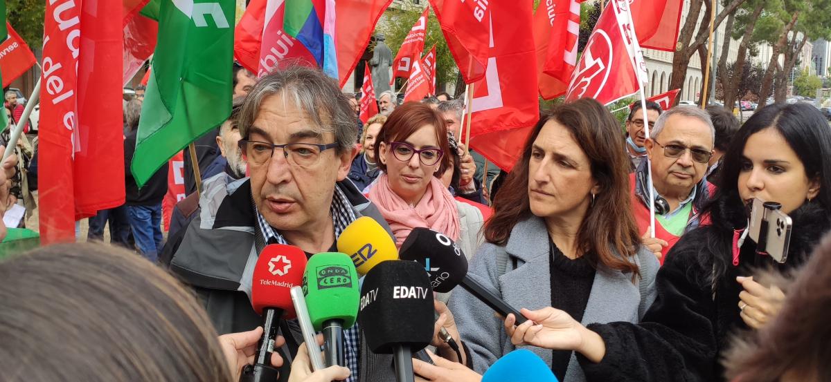 Ignacio Galn (CCOO) en la concentracin en defensa de la Seguridad Social