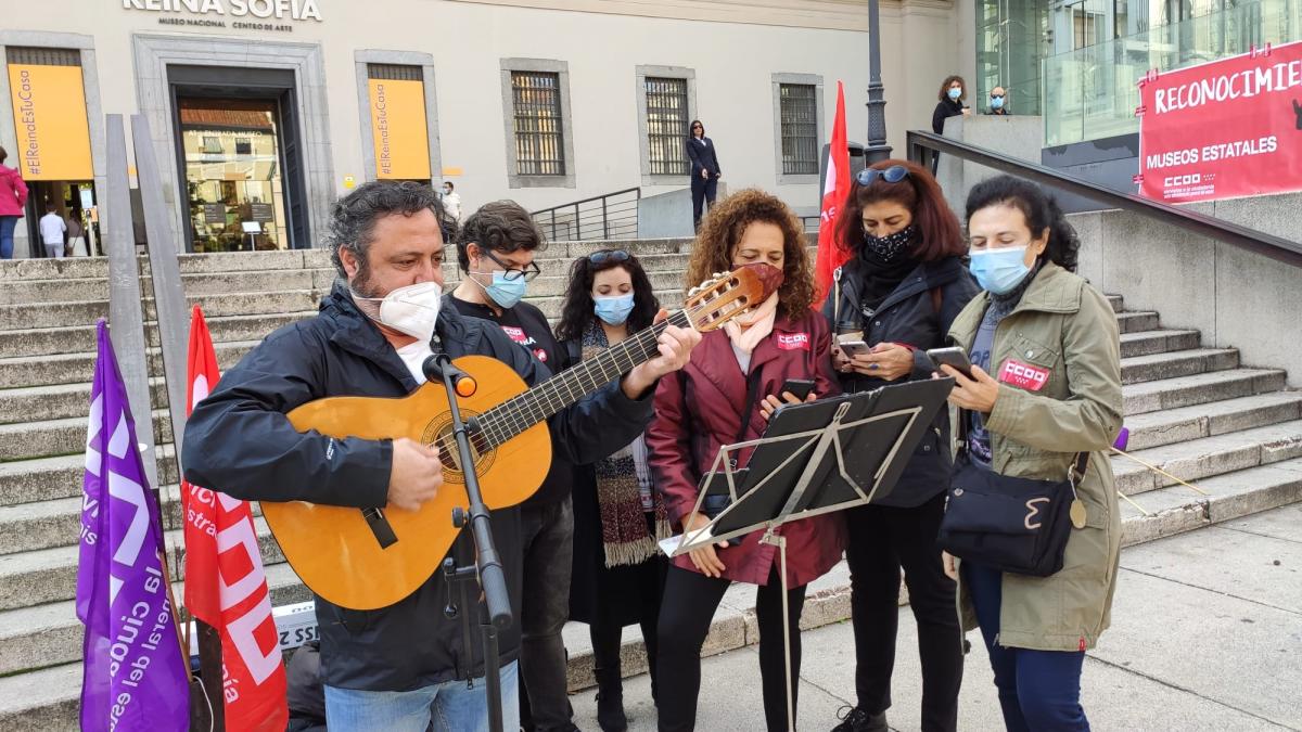 Concentracin de CCOO en el Museo Nacional Centro de Arte Reina Sofa