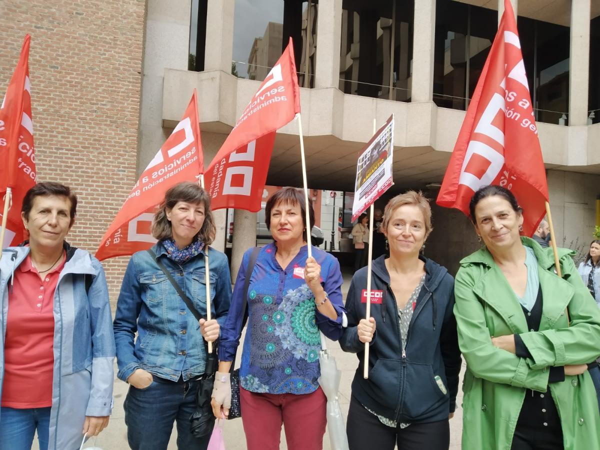 Concentracin frente al Ministerio de Cultura y Deporte: Amianto Fuera Ya!.