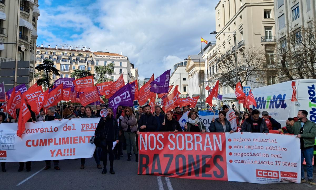 Concentracin #NosSobranRazones en la AGE delante del Congreso de los Diputados
