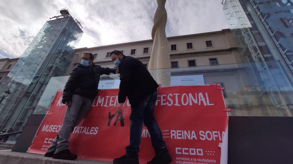 Concentracin de CCOO en el Museo Reina Sofa